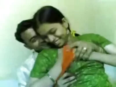 அம்மா ஹீதர் தனது மகள்களின் காதலனைப் பழிவாங்கினார்